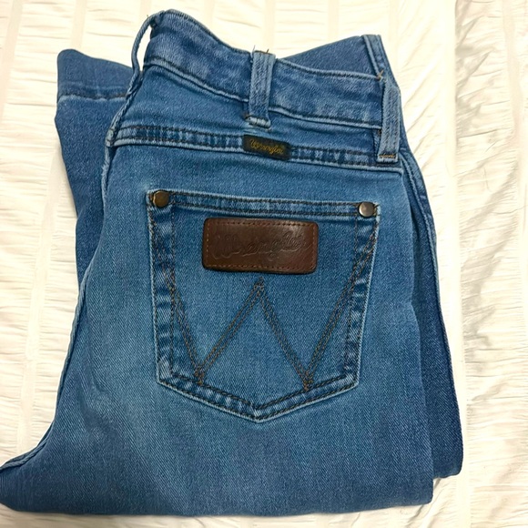 These are brand new wore once wrangler jeans. - Picture 1 of 4